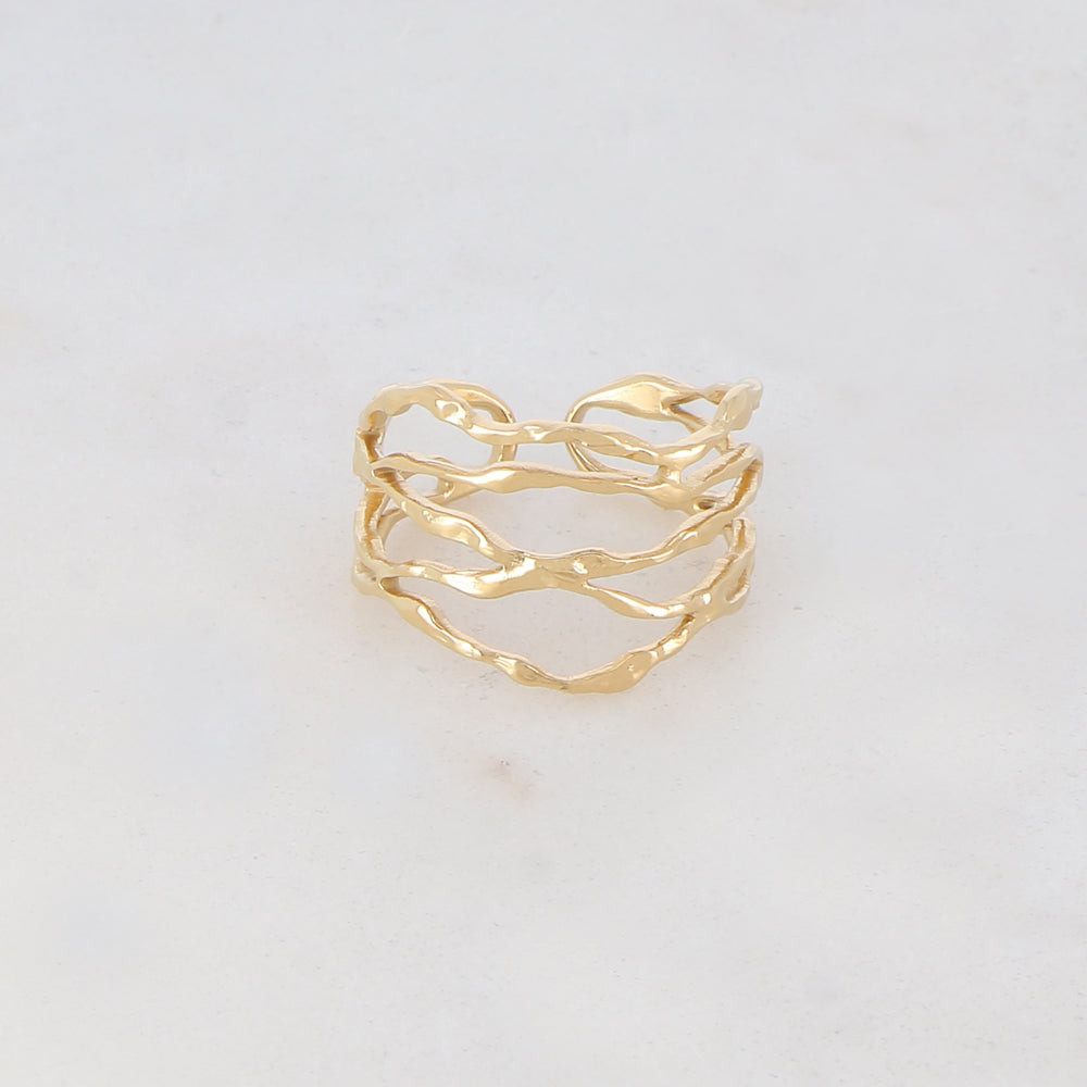 Mathilde & Filles | Bague femme avec plusieurs anneaux entrelacés et martelés