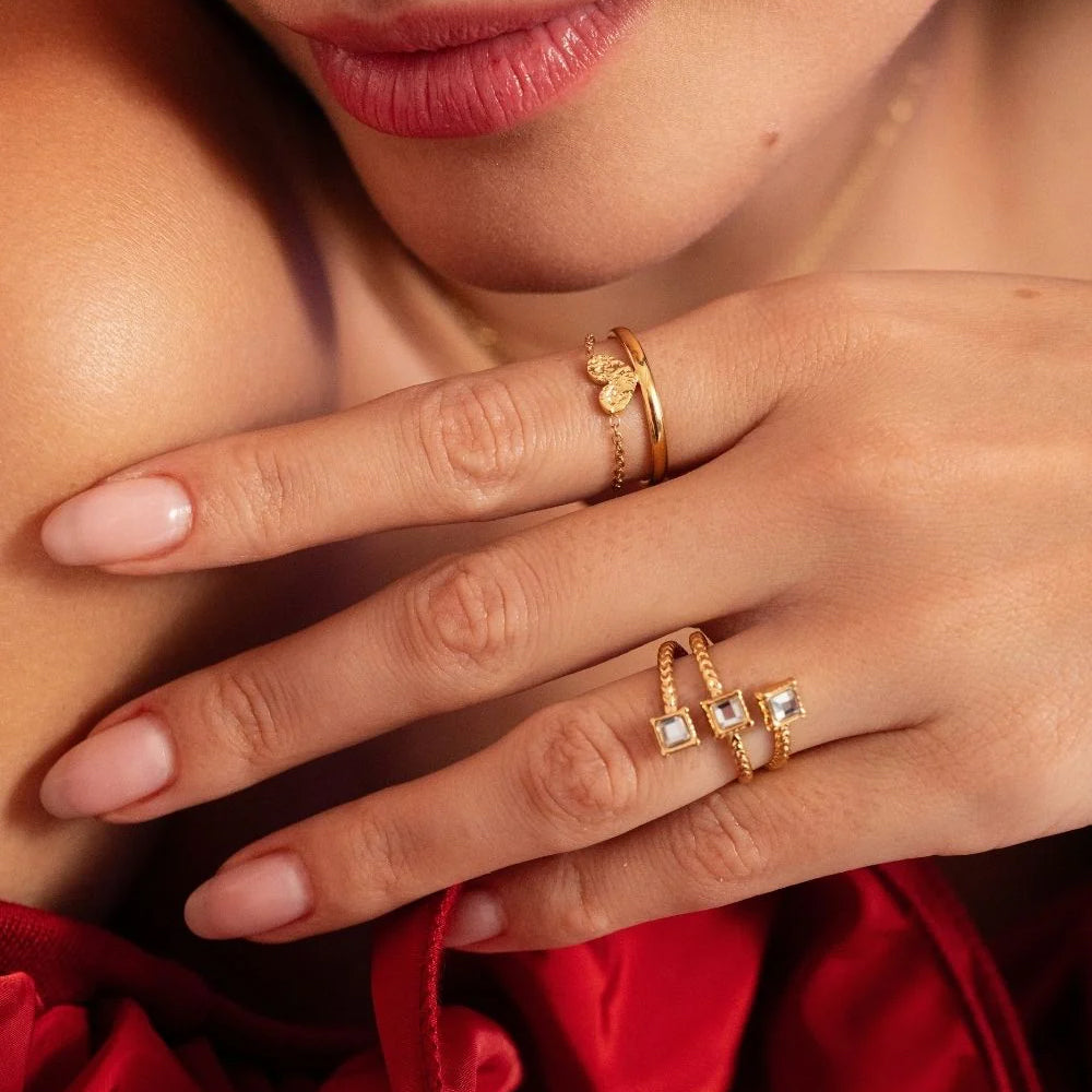 Mathilde & Filles bijoux - Bague pour femme embellie d'un joli cœur martelé et d'une chainette