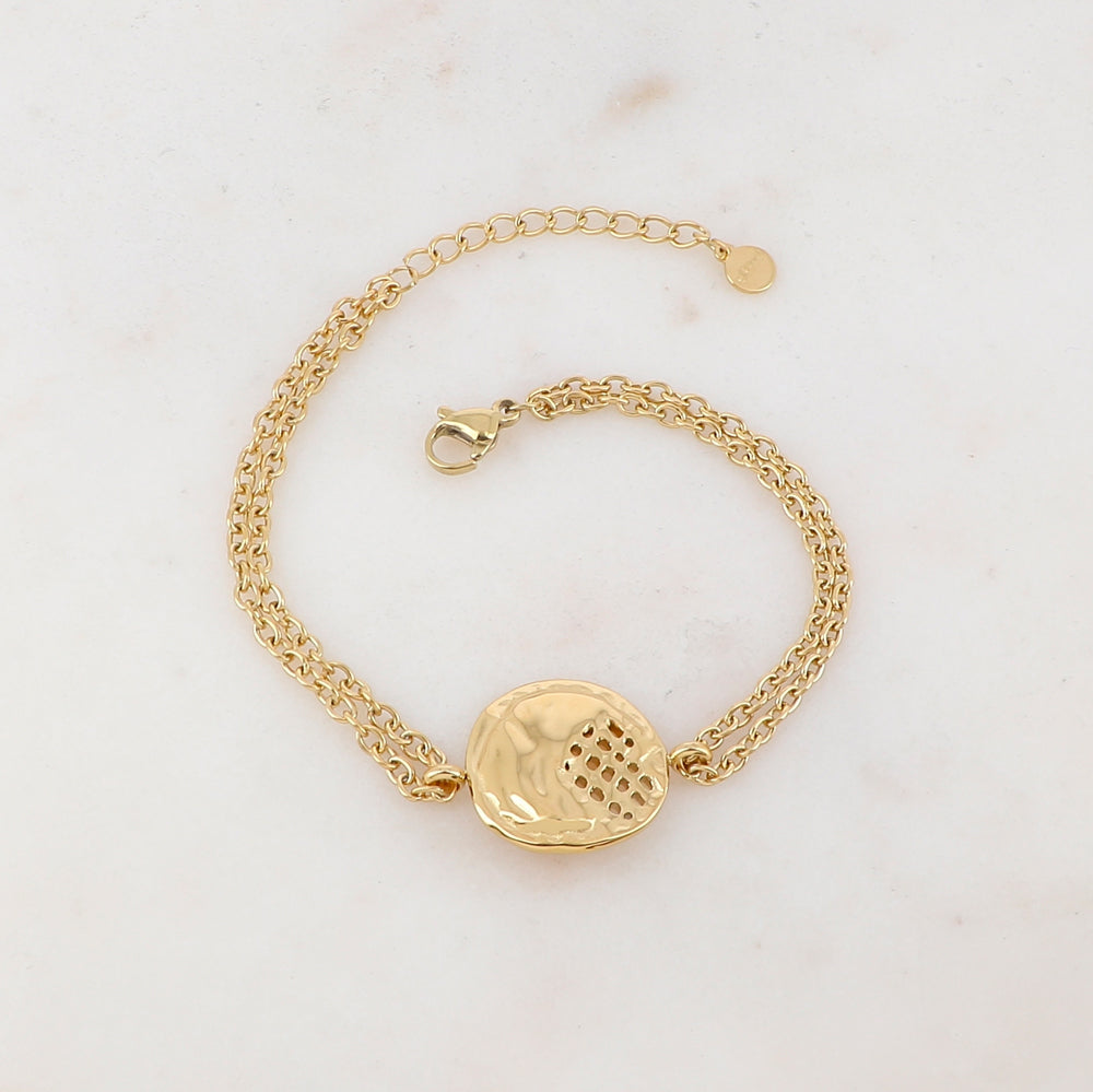 Bracelet au style intemporel et chic pour femme orné d'ne pièce martelée | Mathilde & Filles bijoux