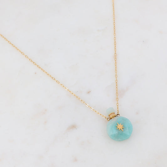 Mathilde & Filles - Collier en acier inoxydable de couleur or embelli d'un pendentif en forme de flacon de parfum en pierre naturelle de type amazonite