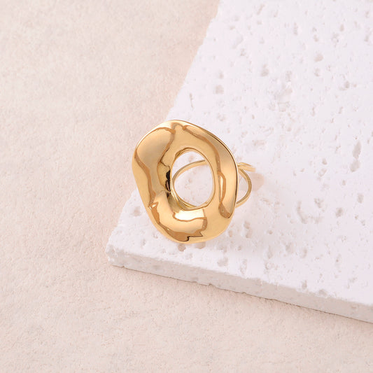 Bague intemporelle en acier inoxydable ajourée pour femme