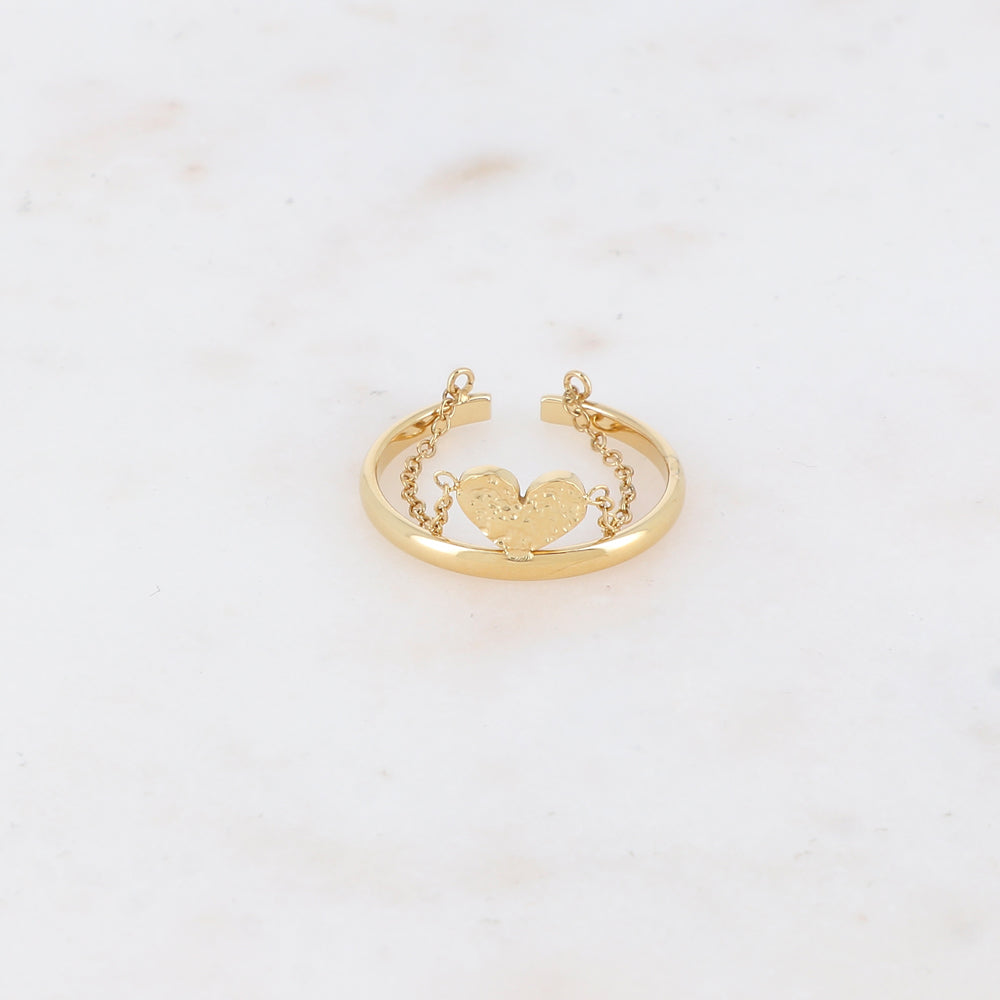 Mathilde & Filles - Bague tendance pour femme embellie d'une petite chaine et d'un cœur finement martelé