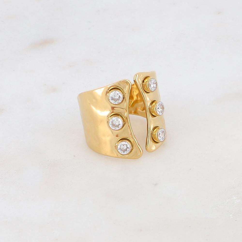 Bague pour femme légèrement martelée avec anneau très large sertie de cristaux blancs | Mathilde & Filles