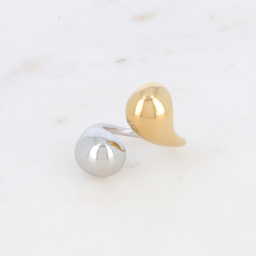 Mathilde & Filles | Bague en acier inoxydable pour femme composée de deux boules une en couleur or et l'autre en couleur argent