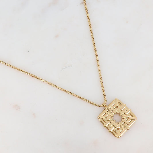 Collier Nicky
