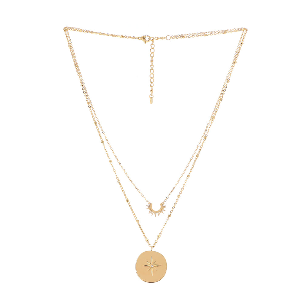 Mathilde & Filles | Collier en acier inoxydable doré composé de deux rangs avec un pendentif demi soleil et cercle avec une étoile