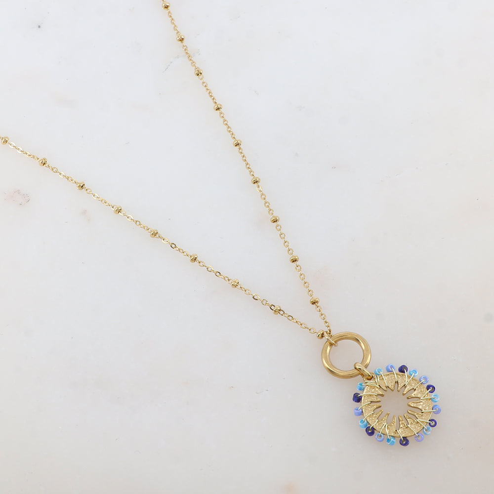 Mathilde & Filles | Collier en acier inoxydable avec une chaine à boule et un pendentif embelli de perles de heishi