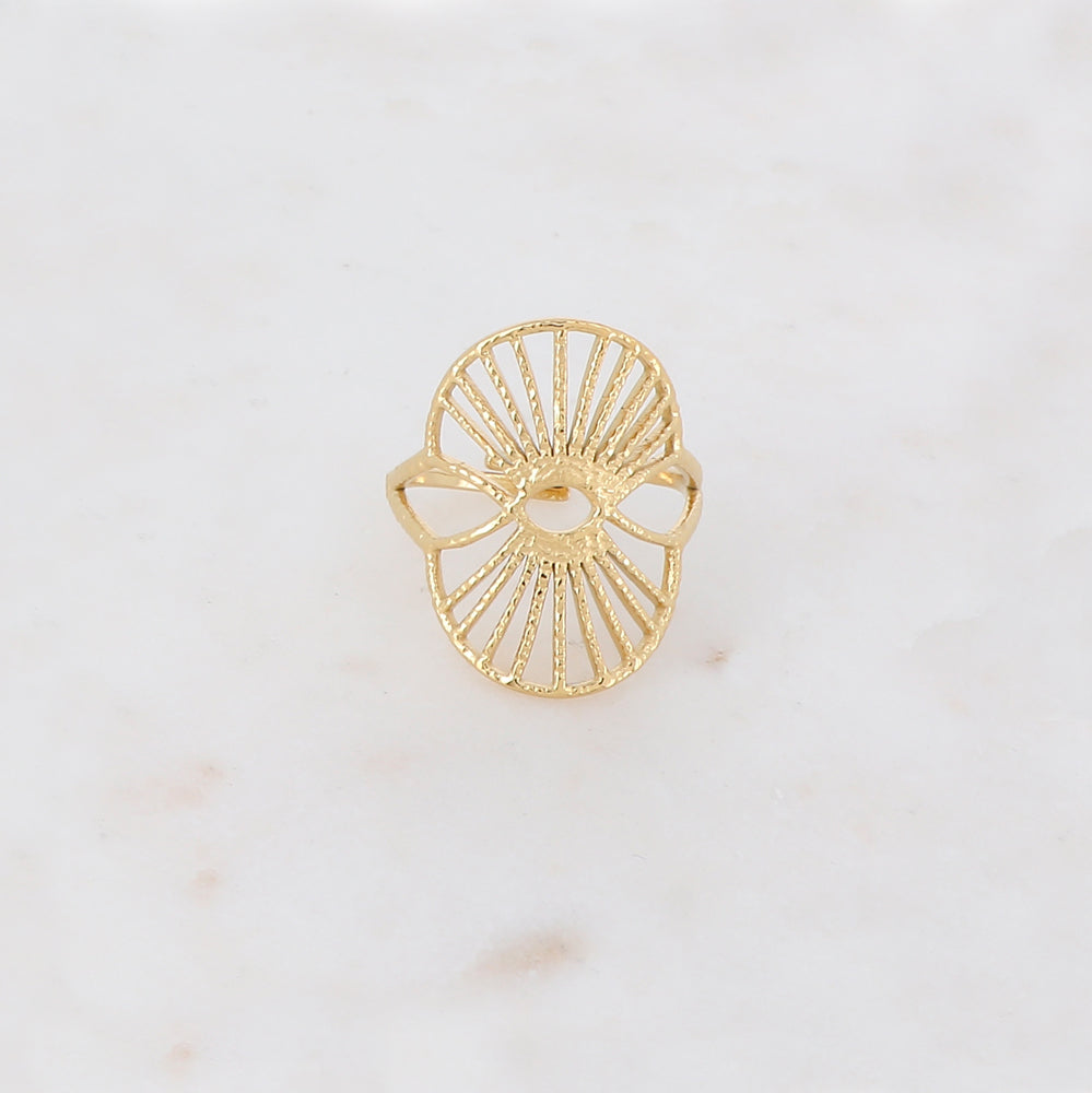 Mathilde & Filles | Bague ajourée pour femme avec des motifs graphiques dessinés sur un cabochon ovale